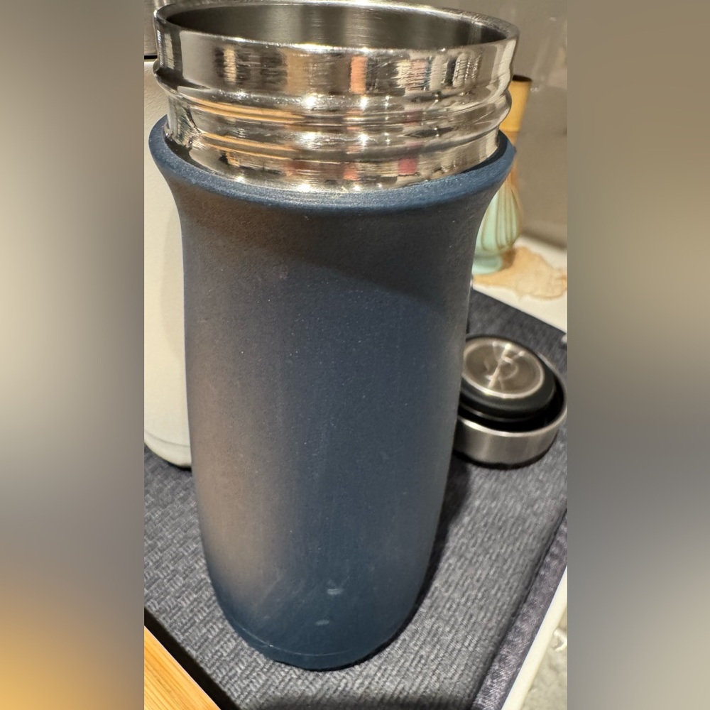 Swell water bottle navy blue wider mouth